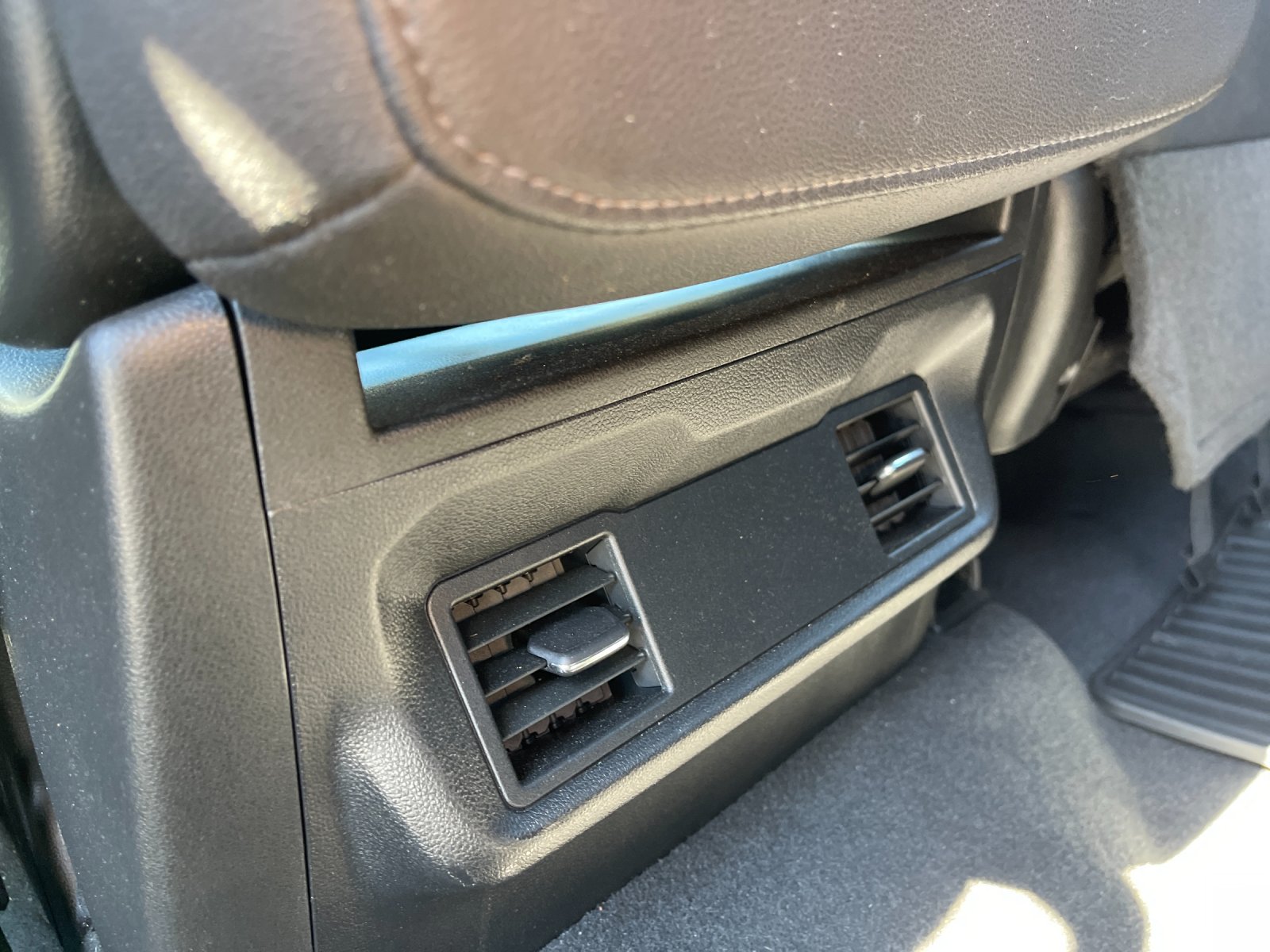 Used 2022 White Chevrolet Custom image 15