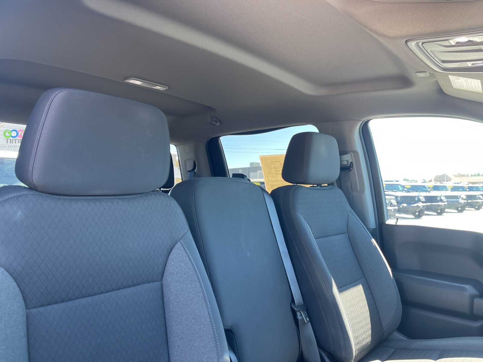 Used 2022 White Chevrolet Custom image 19