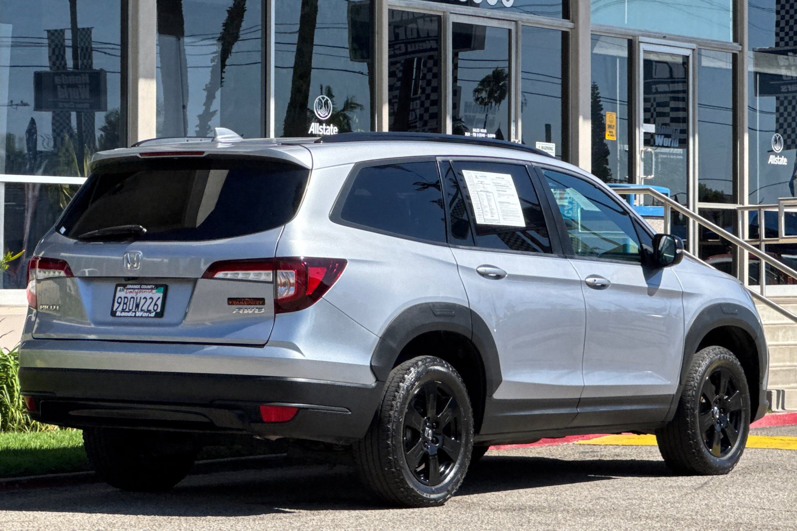 Certified Used 2022 Lunar Silver Metallic Honda AWD TRAILSPORT image 4