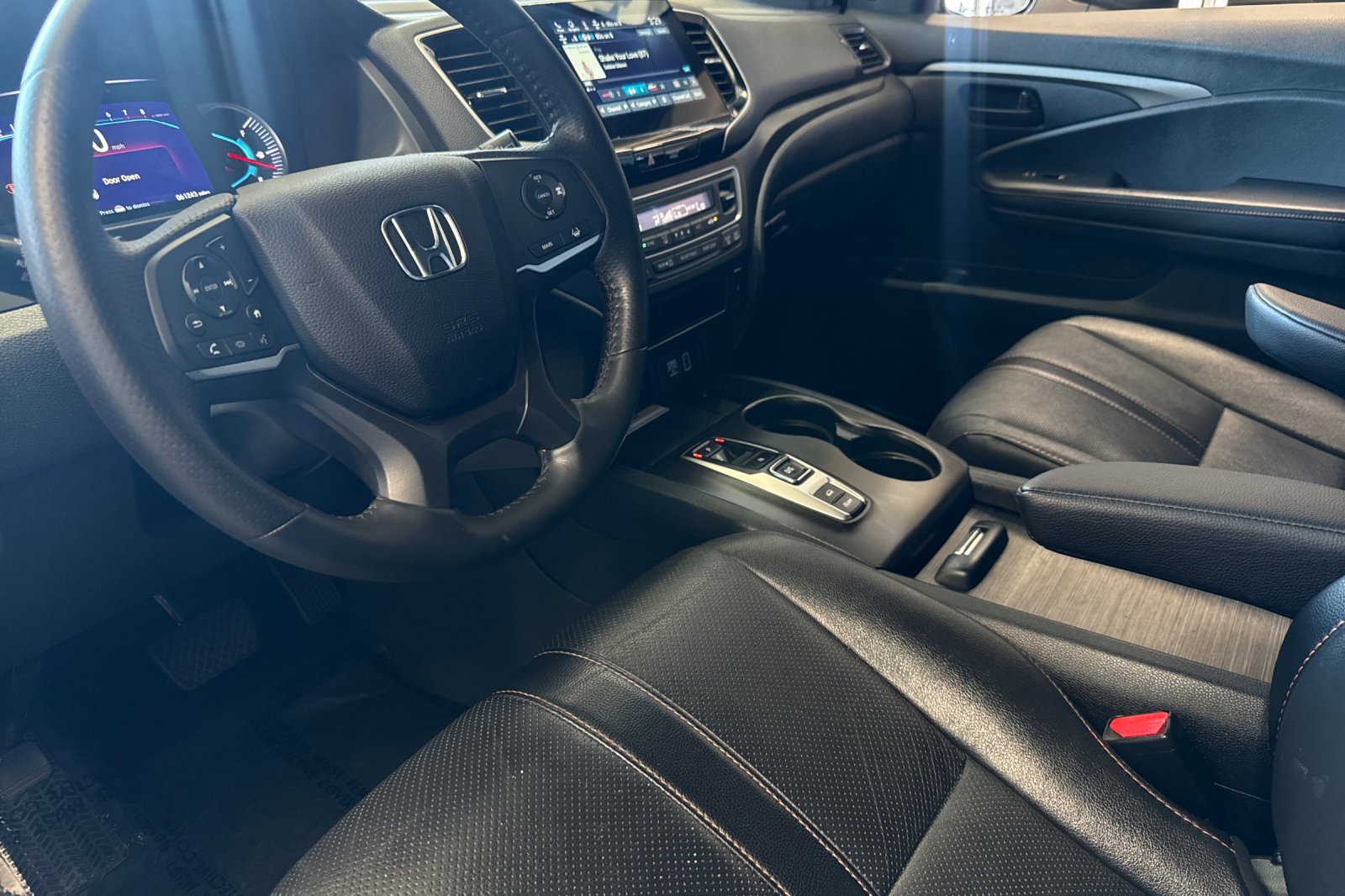 Certified Used 2022 Lunar Silver Metallic Honda AWD TRAILSPORT image 10