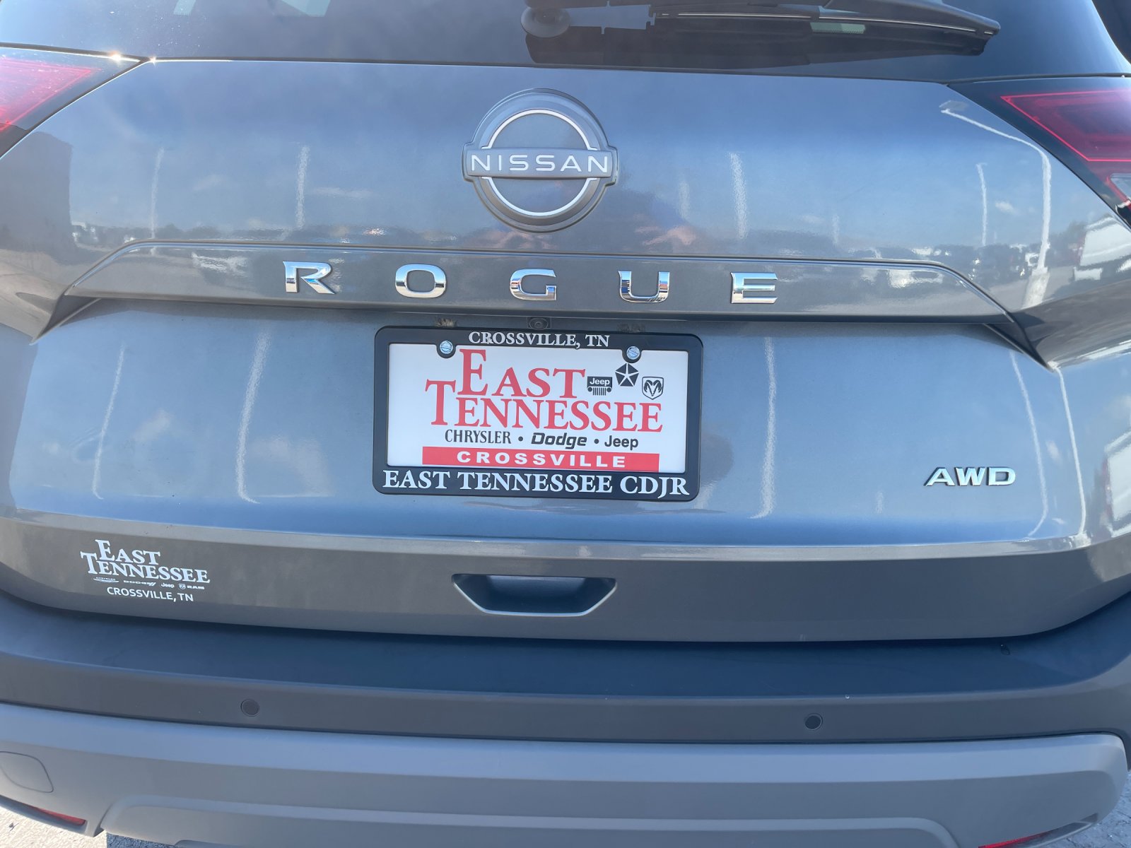 Used 2023 Gray Nissan S image 33