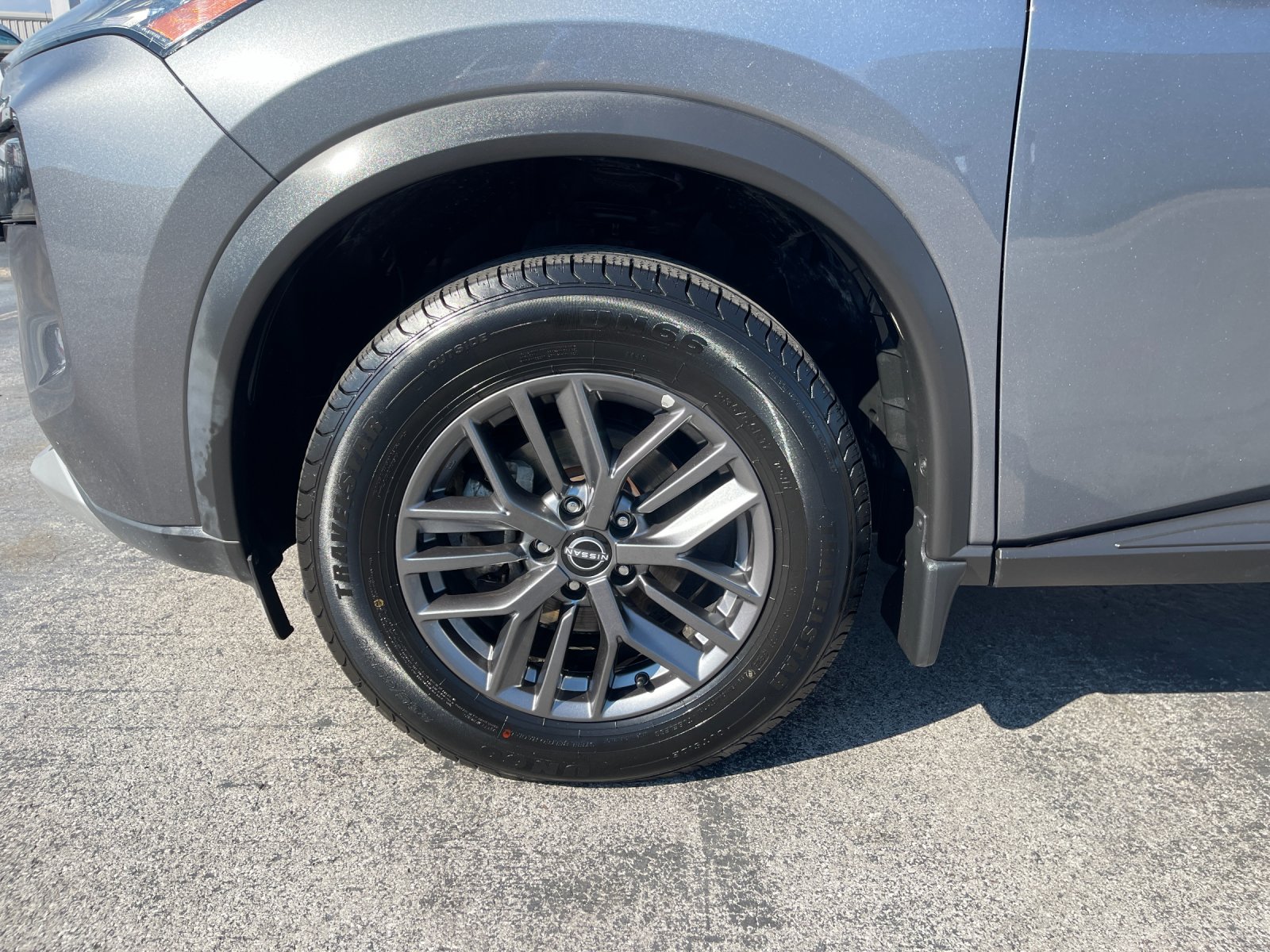 Used 2023 Gray Nissan S image 32