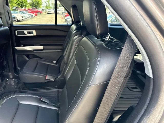 Used 2023 Gray Metallic Ford XLT image 15