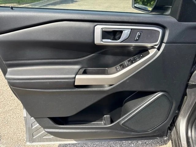 Used 2023 Gray Metallic Ford XLT image 20