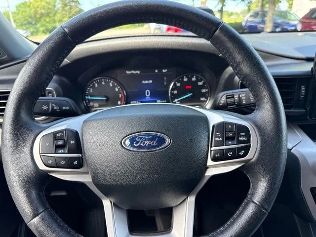 Used 2023 Gray Metallic Ford XLT image 22