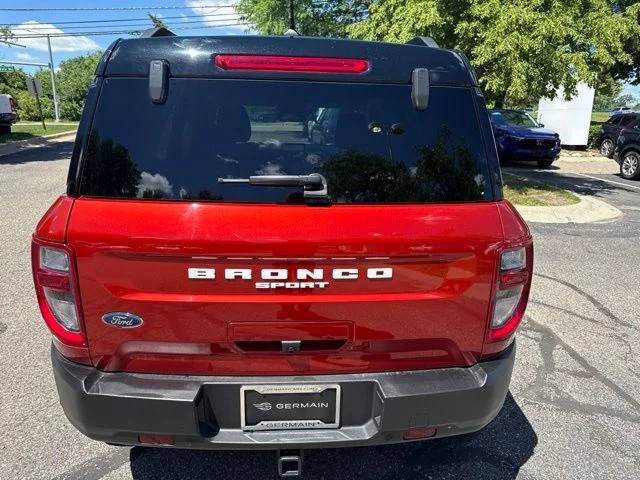 Used 2022 Chili Pepper Red Ford Outer Banks image 9