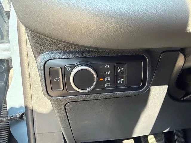 Used 2025 Vapor Blue Ford Active image 25