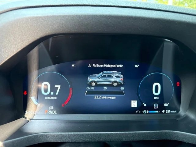 Used 2025 Vapor Blue Ford Active image 28