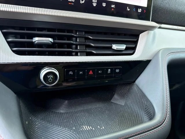 Used 2025 Vapor Blue Ford Active image 30