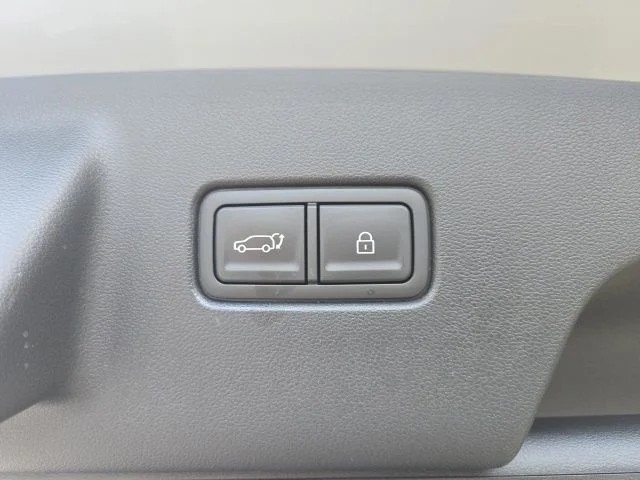 Used 2026 Silver Metallic Hyundai SEL Convenience image 14