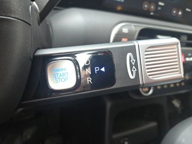 Used 2026 Silver Metallic Hyundai SEL Convenience image 28