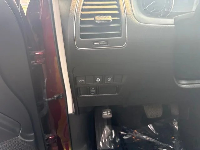 Used 2024 Red Pearl Nissan Platinum image 23