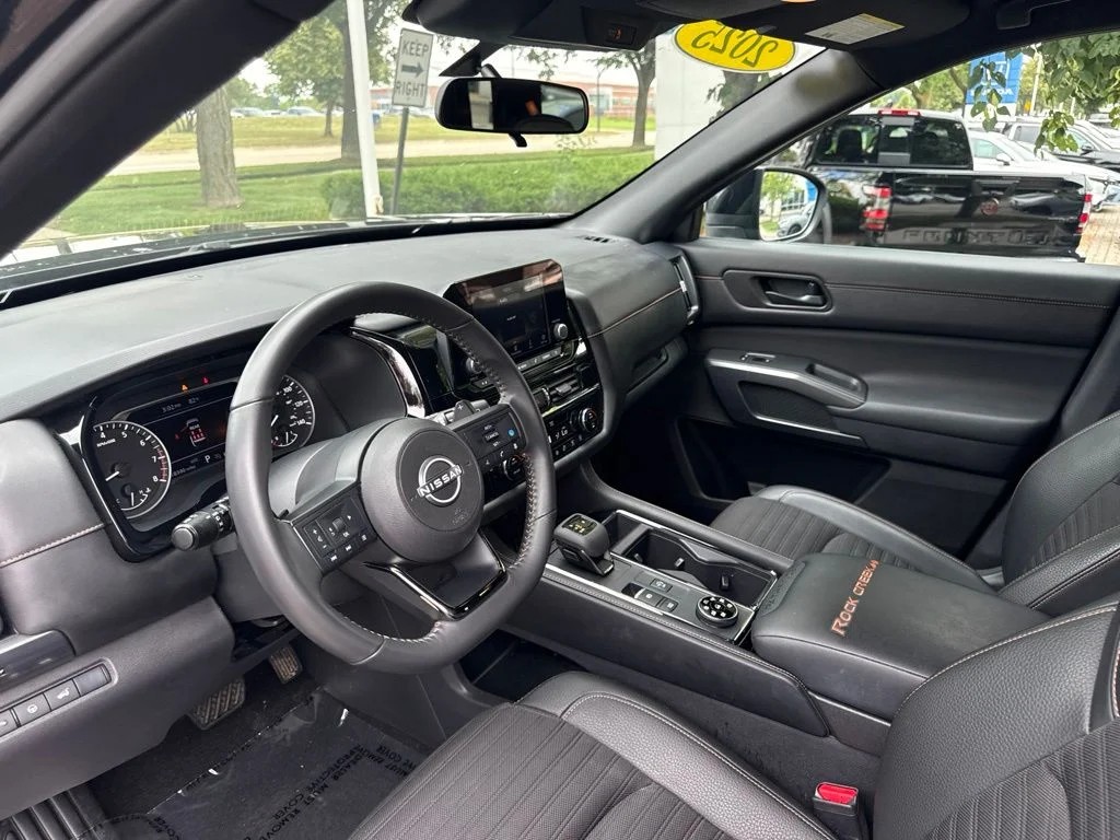 Used 2025 Super Black Nissan Rock Creek image 17