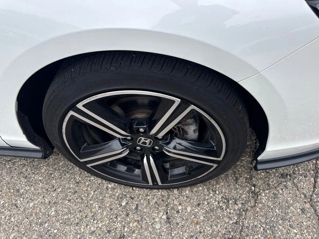 Certified Used 2023 Platinum White Pearl Honda HYBRID SPORT image 5