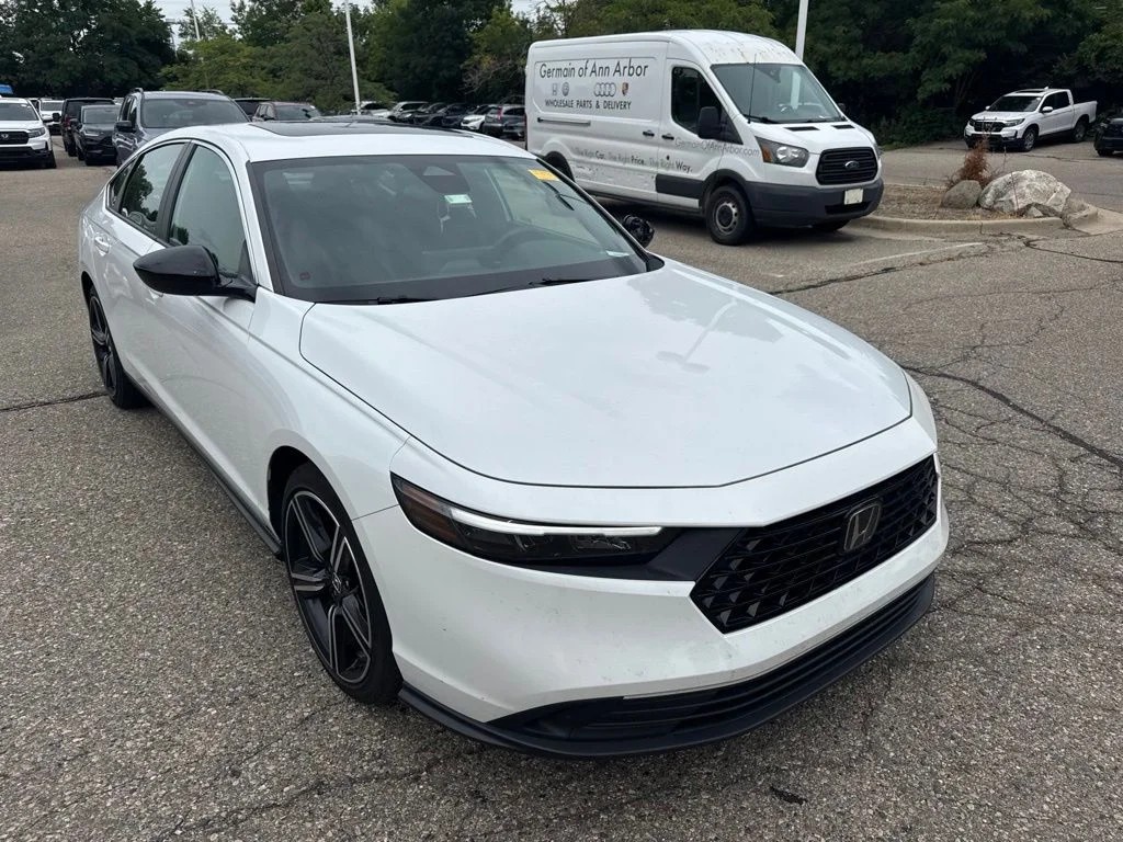 Certified Used 2023 Platinum White Pearl Honda HYBRID SPORT image 6