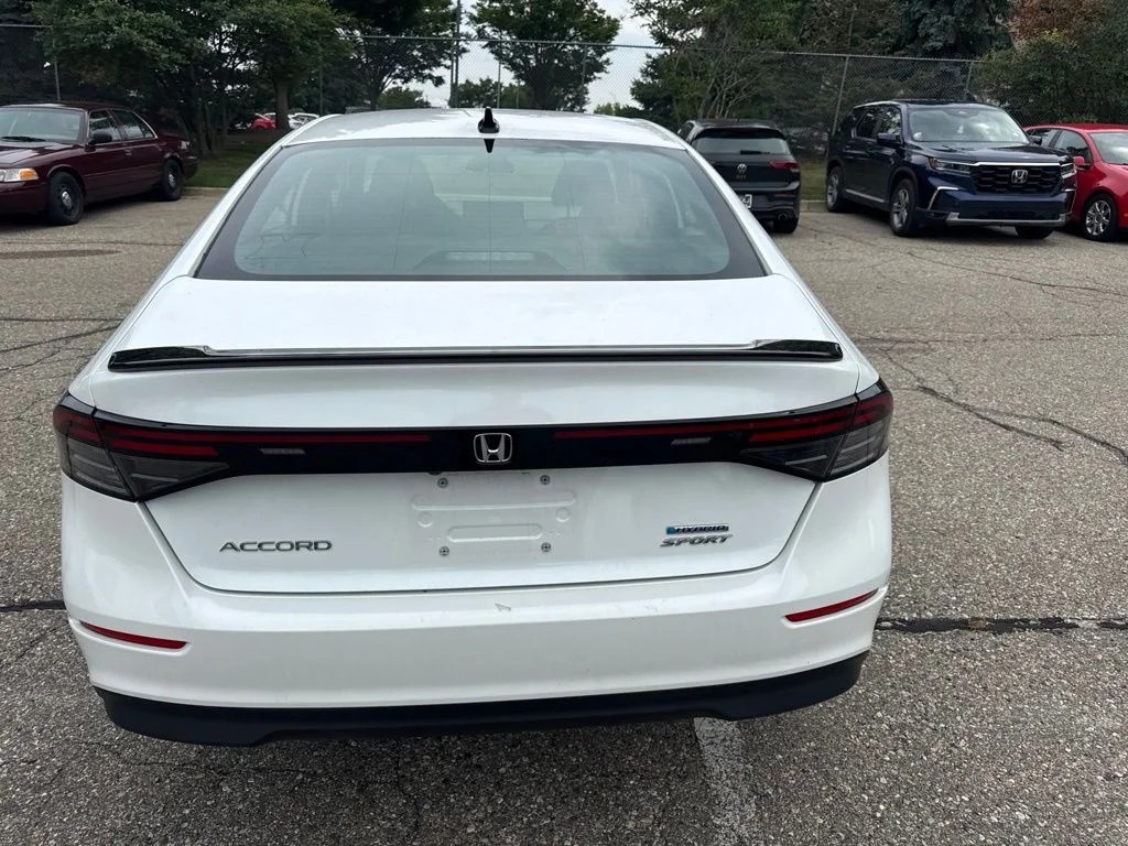 Certified Used 2023 Platinum White Pearl Honda HYBRID SPORT image 9
