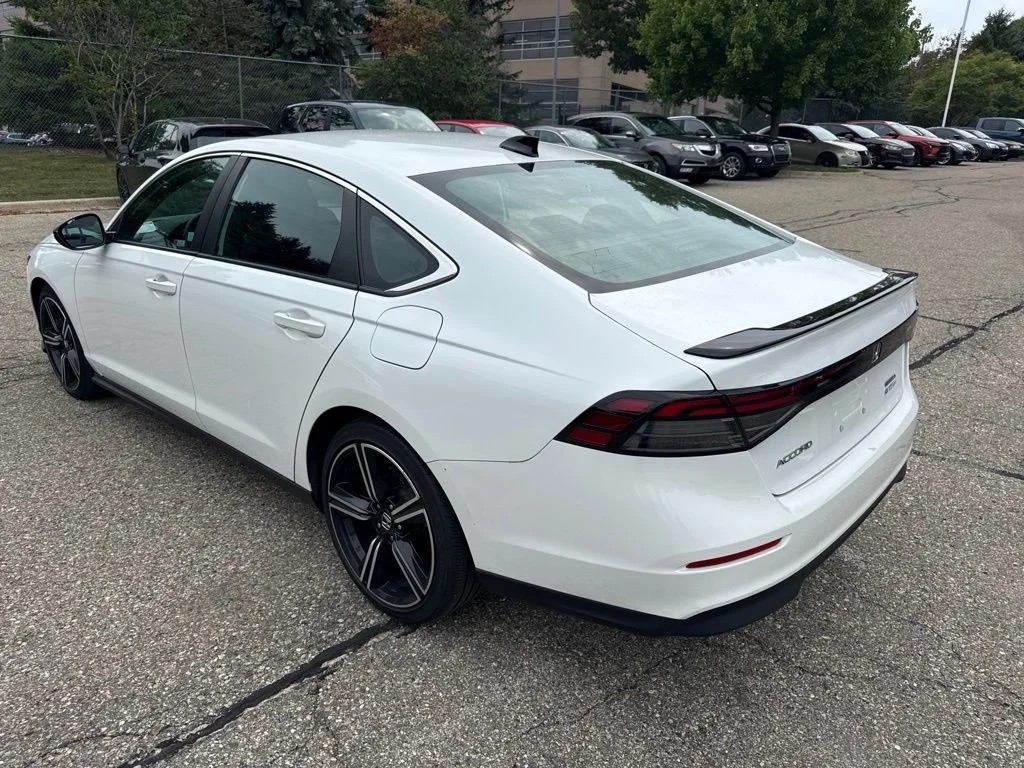 Certified Used 2023 Platinum White Pearl Honda HYBRID SPORT image 10