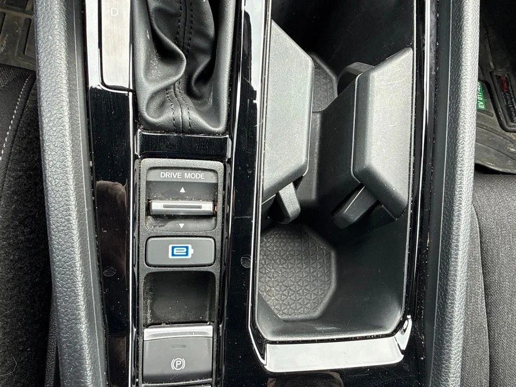 Certified Used 2023 Platinum White Pearl Honda HYBRID SPORT image 28