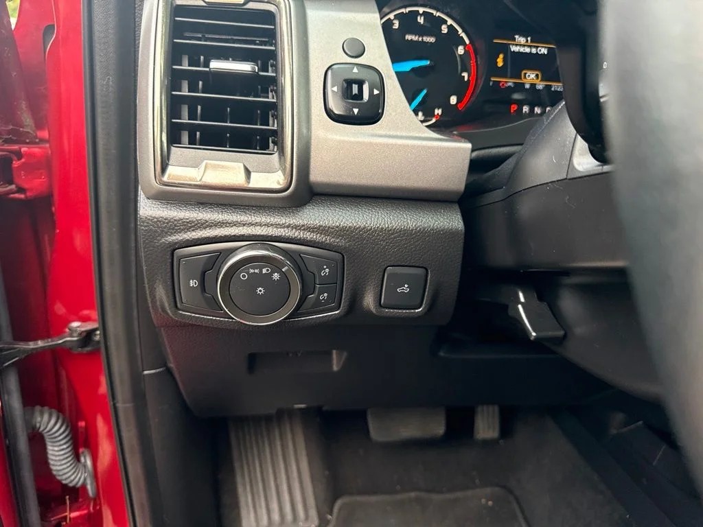 Used 2021 Red Metallic Ford XLT image 20