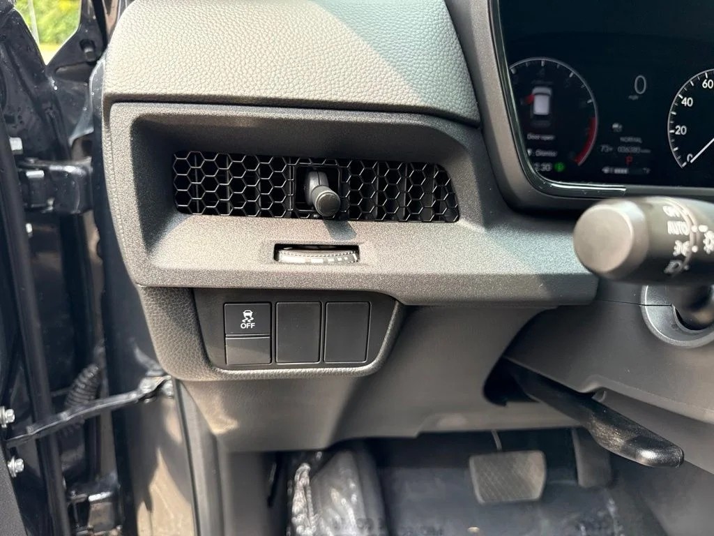 Certified Used 2024 Urban Gray Pearl Honda LX image 19
