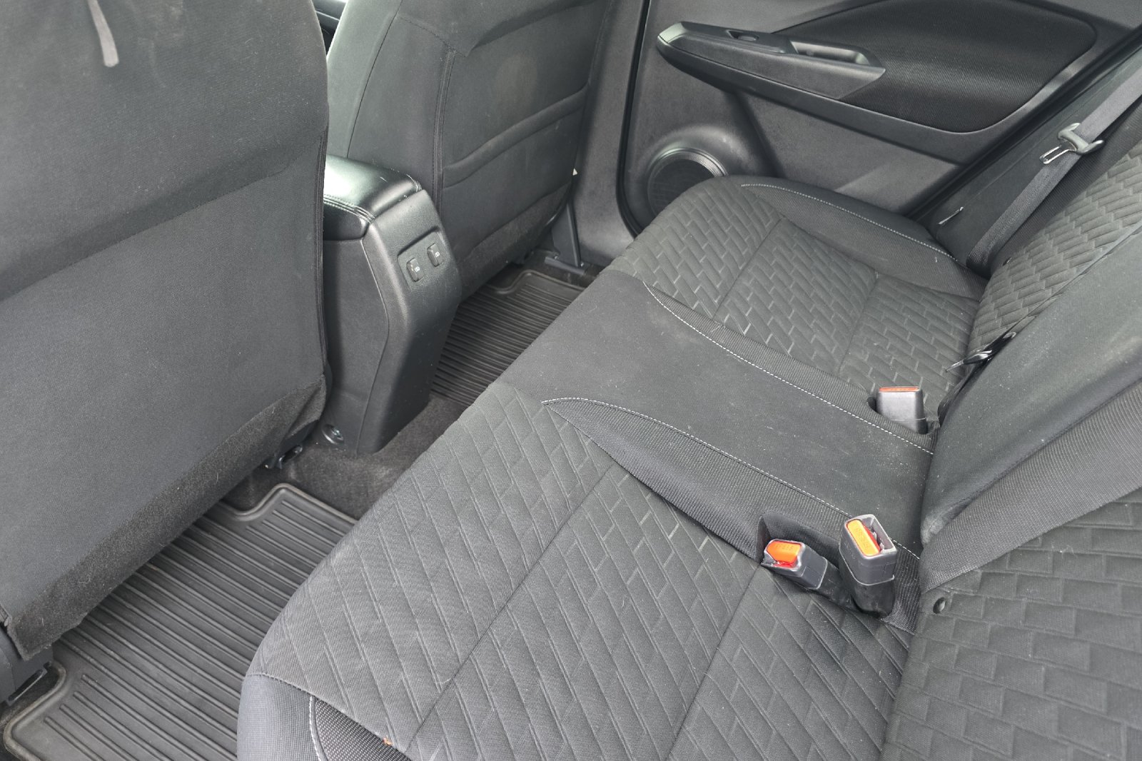 Used 2023 Gray Nissan SV image 9