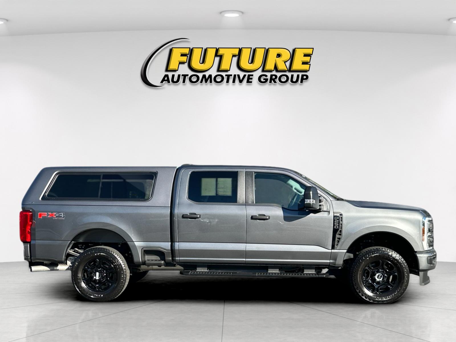 Used 2026 Gray Ford XL image 2