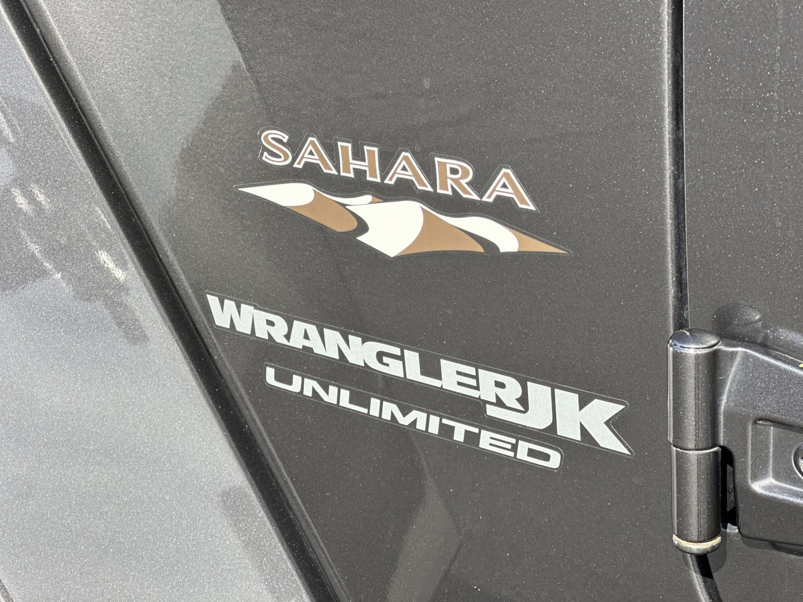 Used 2018 Gray Jeep Unlimited Sahara image 24