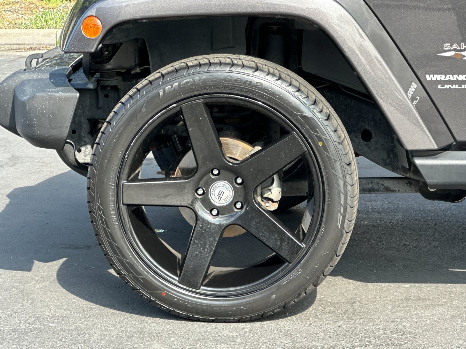 Used 2018 Gray Jeep Unlimited Sahara image 23