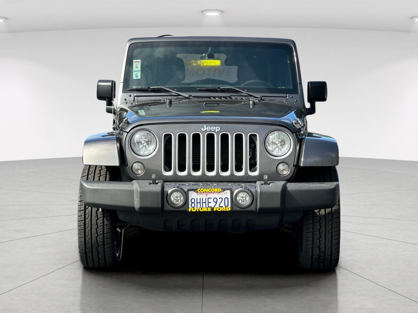 Used 2018 Gray Jeep Unlimited Sahara image 8