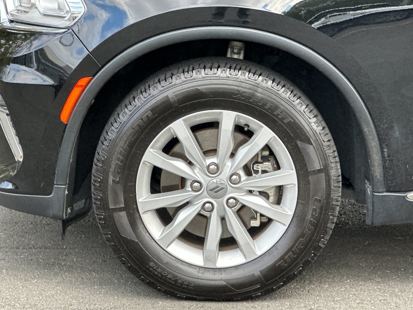 Used 2022 Black Dodge SXT image 25
