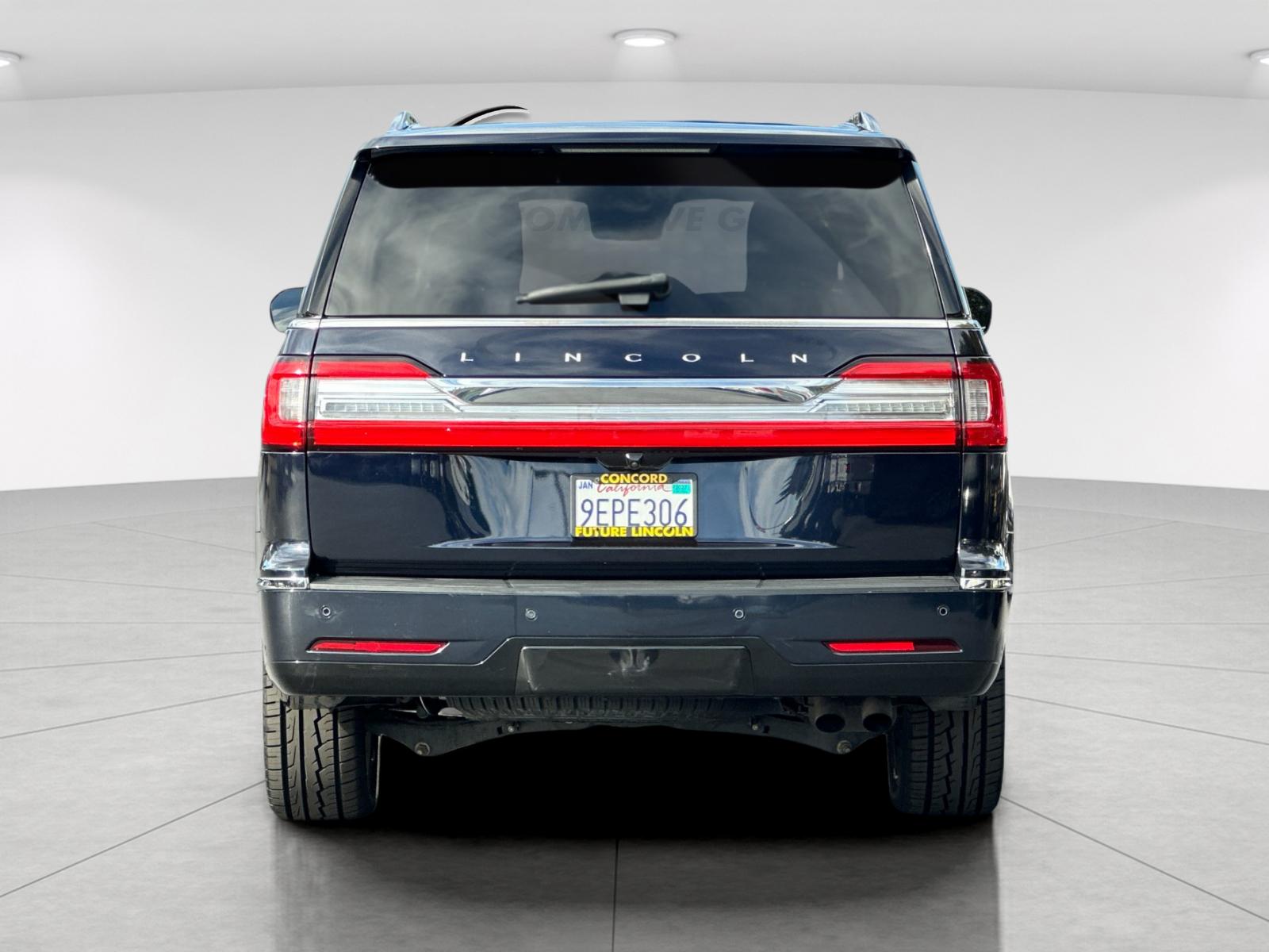 Used 2021 Blue Lincoln Reserve image 4