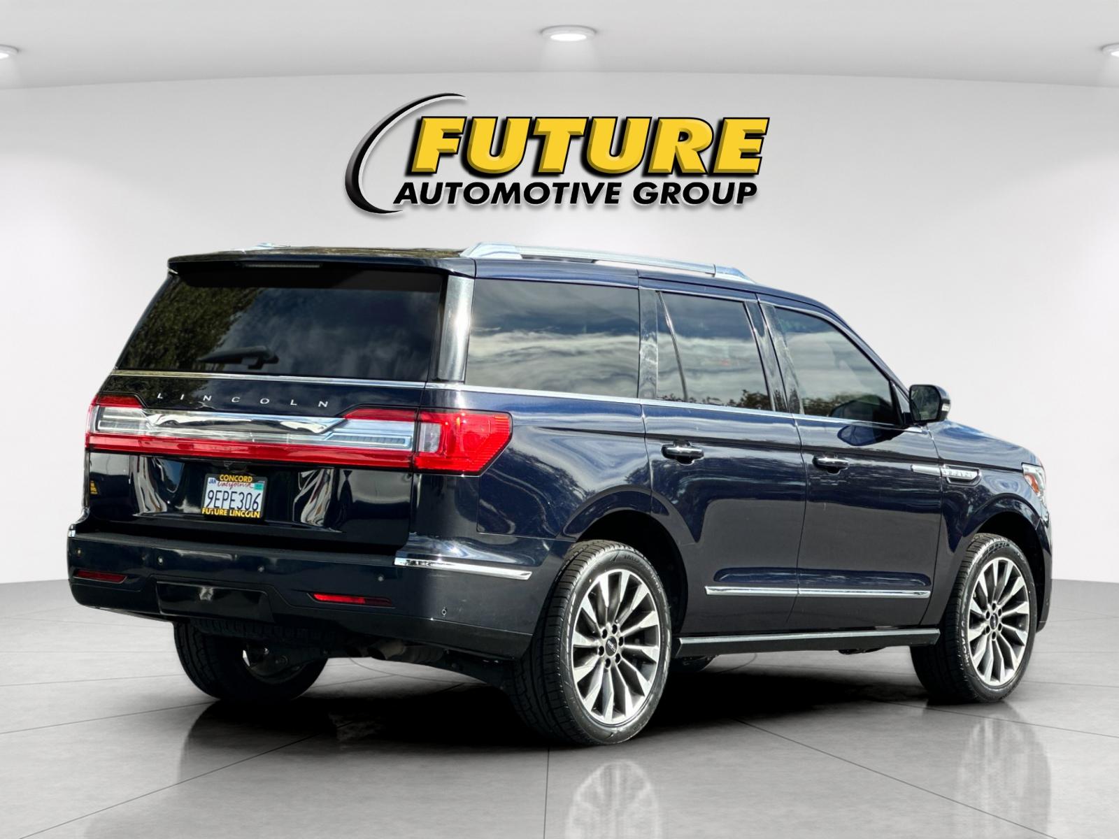 Used 2021 Blue Lincoln Reserve image 3