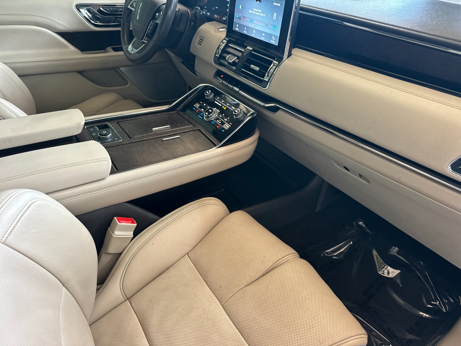 Used 2021 Blue Lincoln Reserve image 16