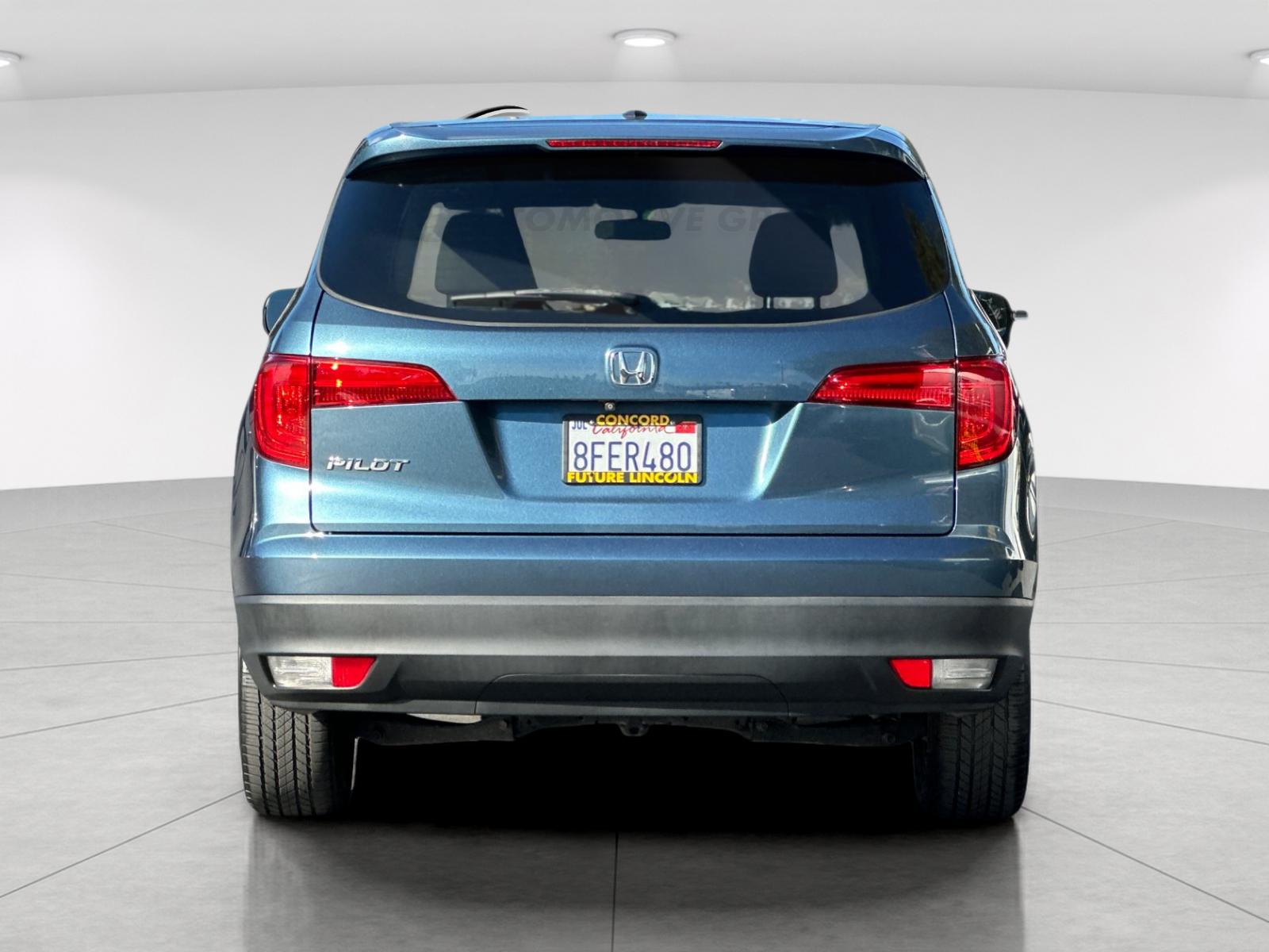 Used 2018 Blue Honda EX image 4