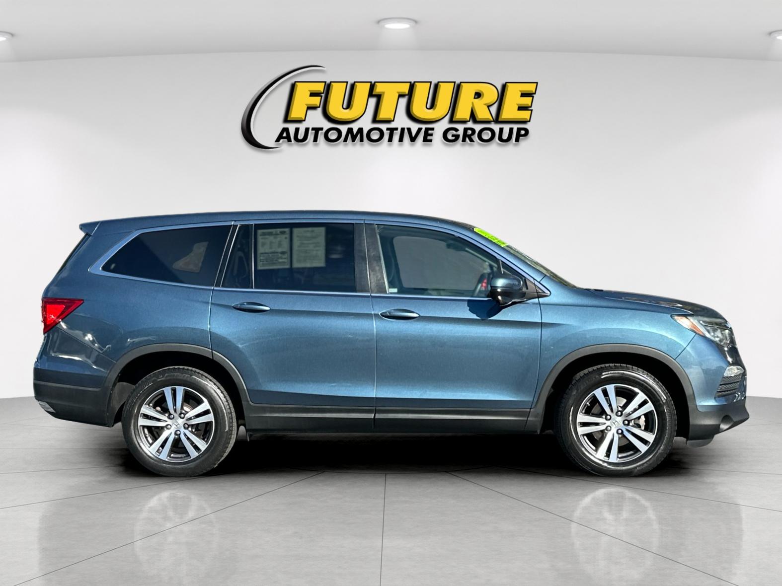 Used 2018 Blue Honda EX image 2