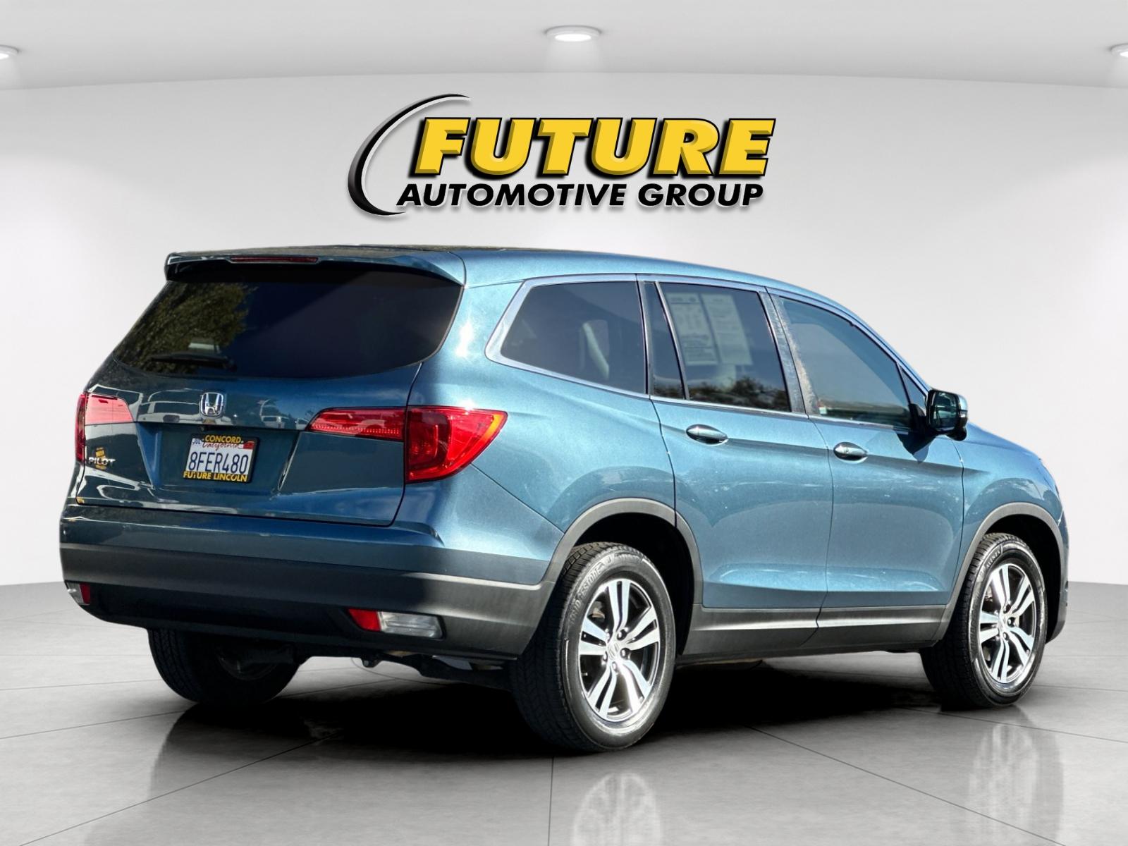 Used 2018 Blue Honda EX image 3