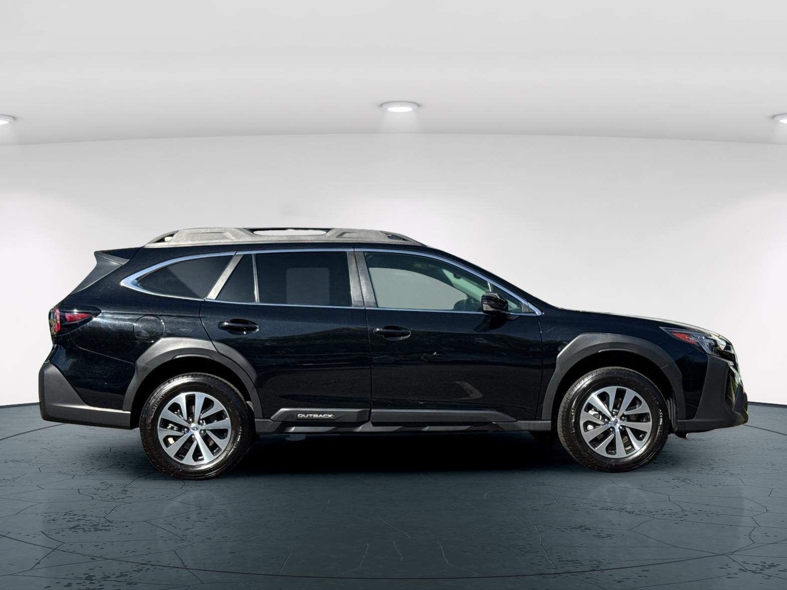 Used 2023 Crystal Black Silica Subaru Premium 4D Sport Utility image 7