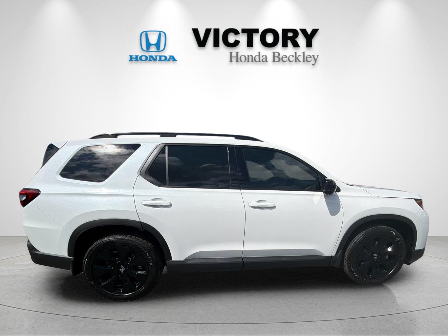 New 2026 Platinum White Pearl Honda AWD Black Edition image 6