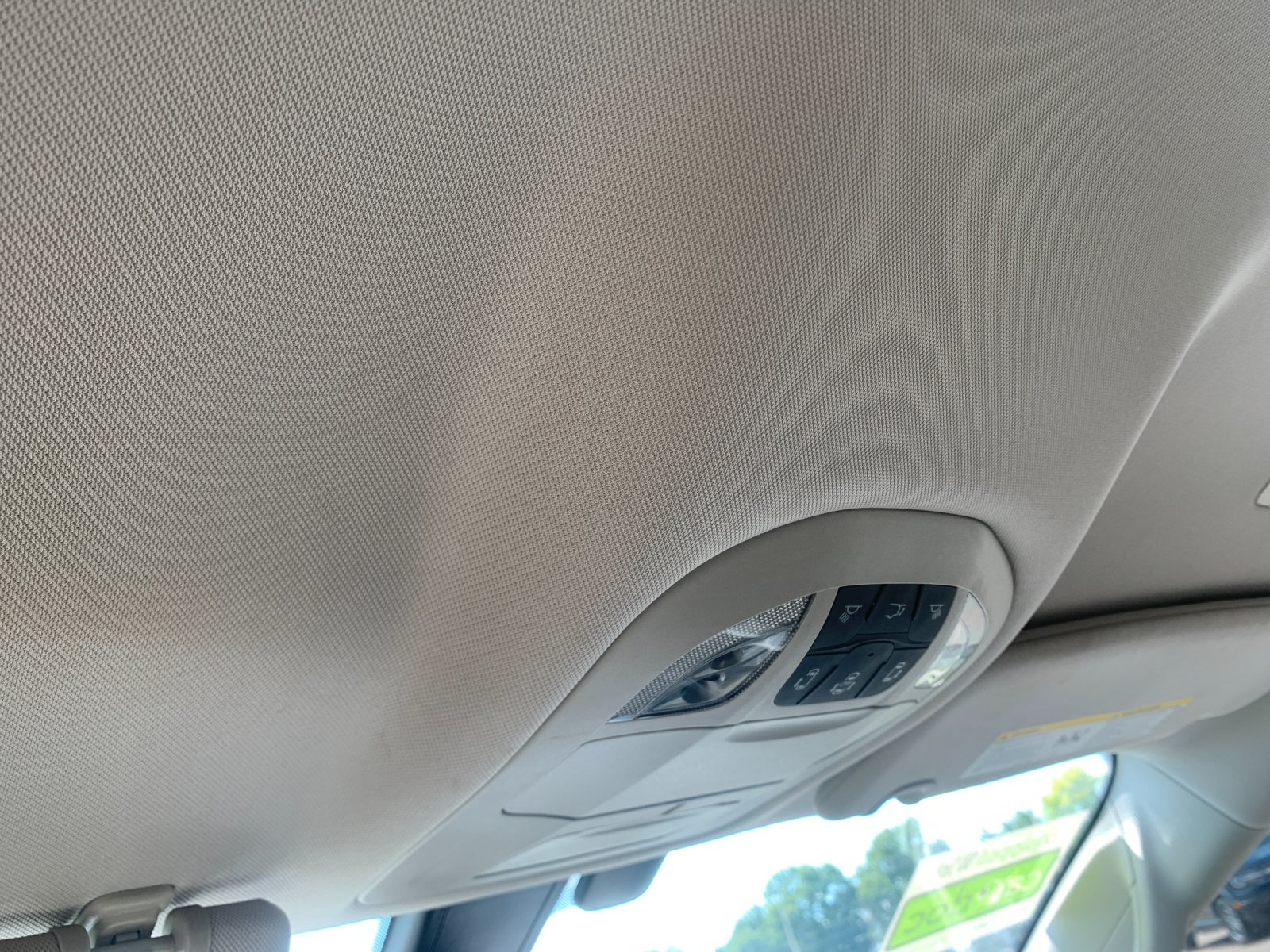 Used 2019 White Chrysler Touring L image 21