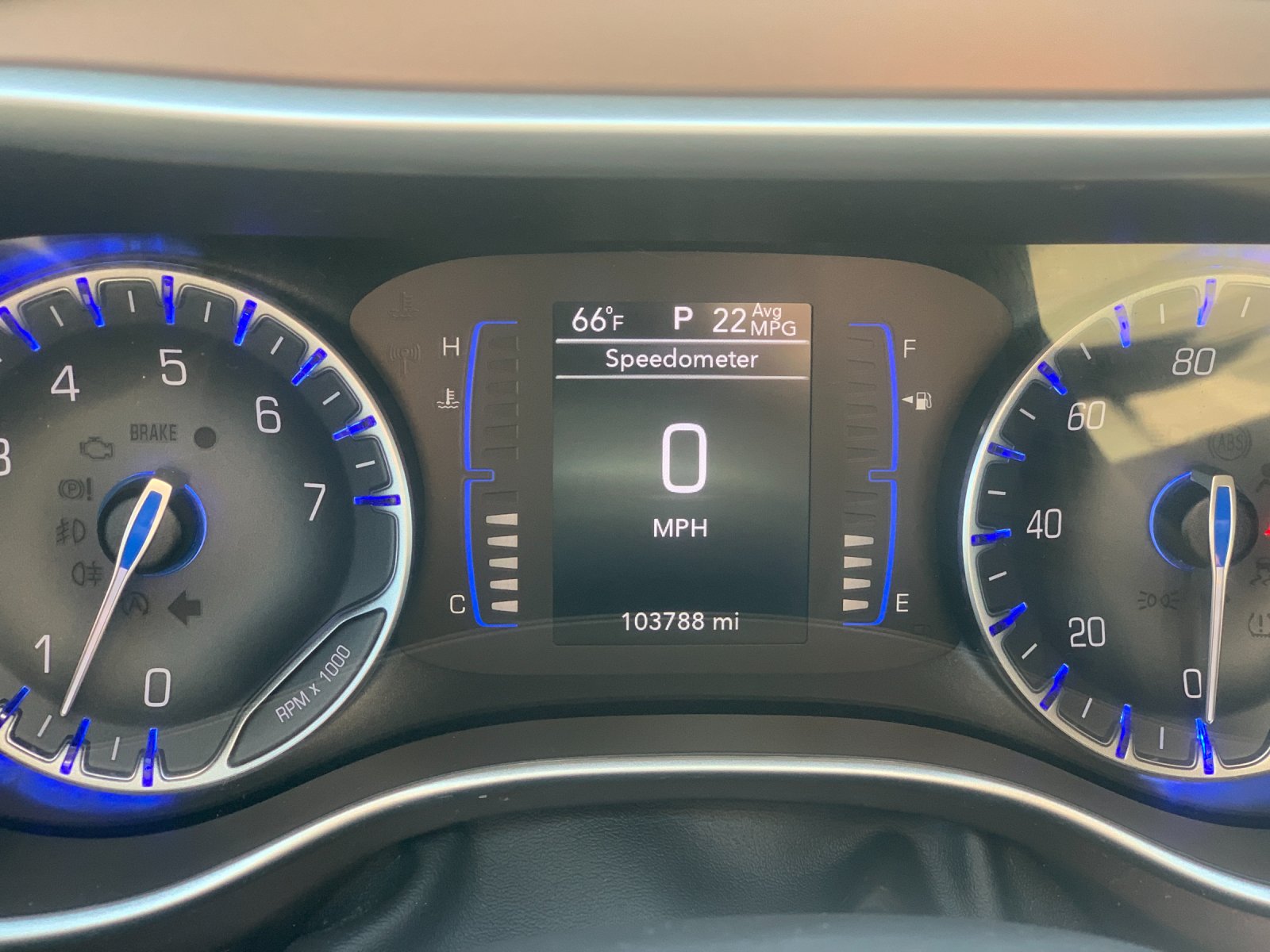 Used 2019 White Chrysler Touring L image 33