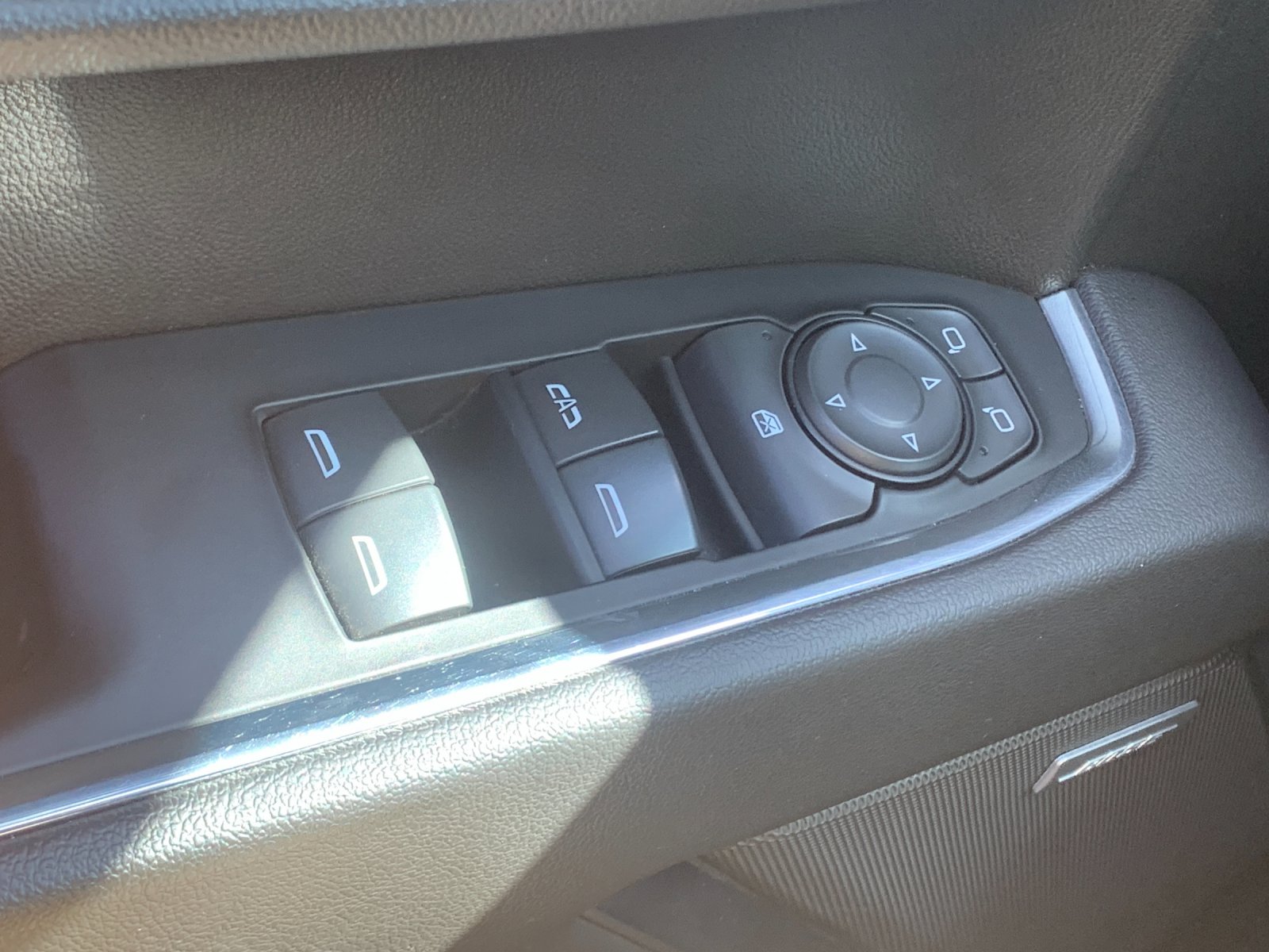 Used 2022 White Chevrolet LT Trail Boss image 14