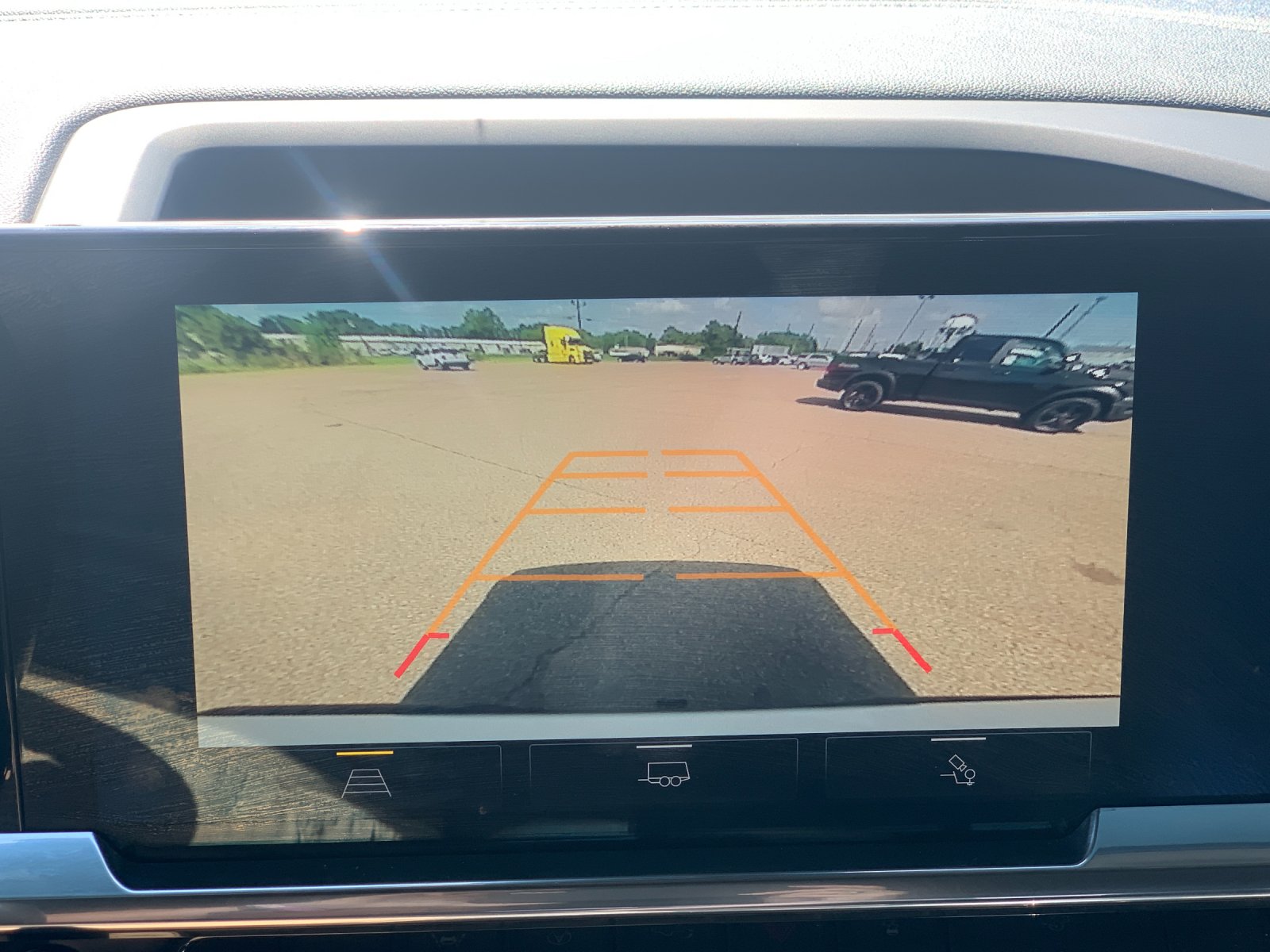 Used 2022 White Chevrolet LT Trail Boss image 22