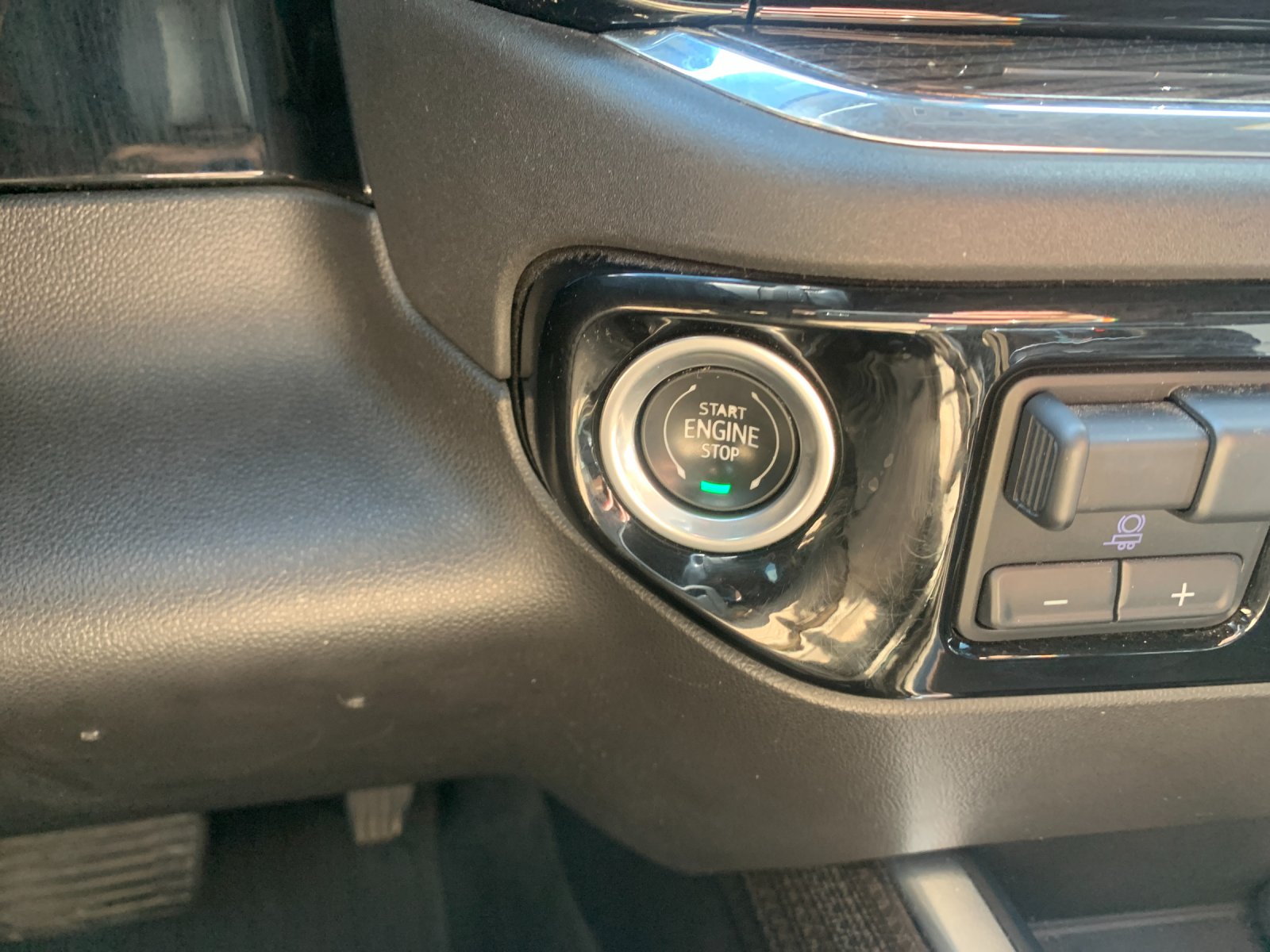 Used 2022 White Chevrolet LT Trail Boss image 25