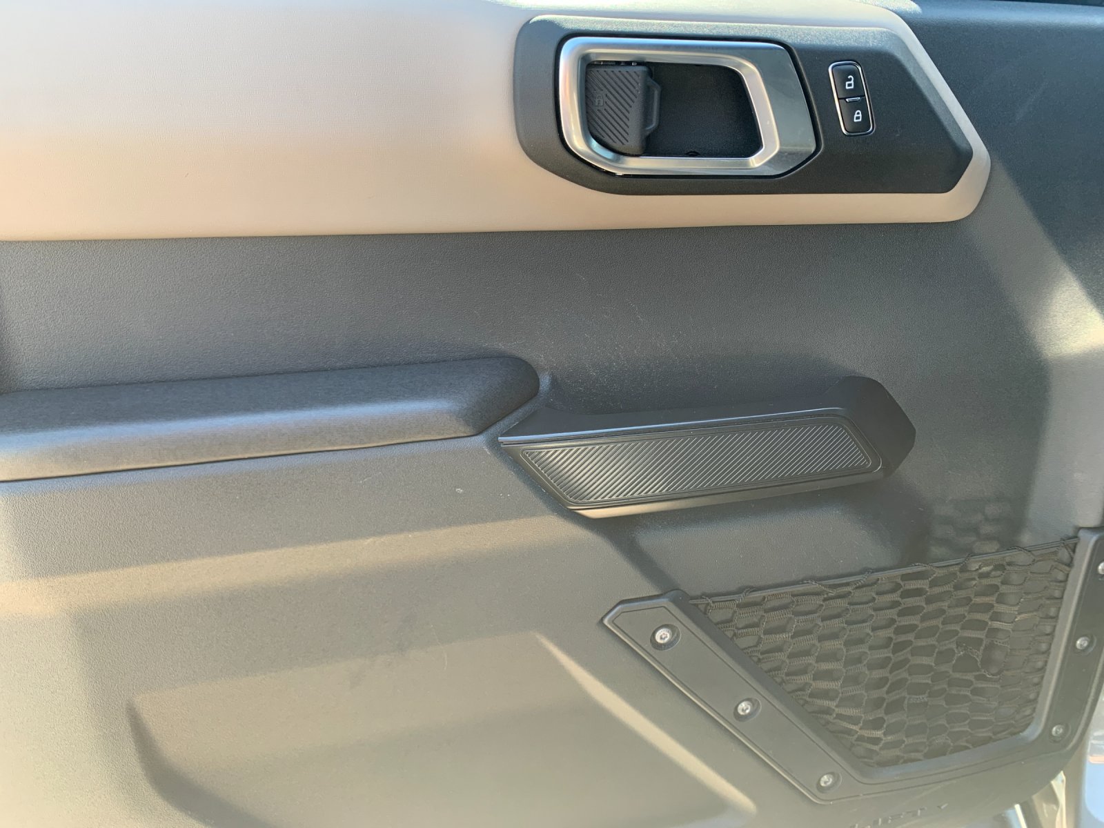 Used 2024 Gray Ford Wildtrak image 13