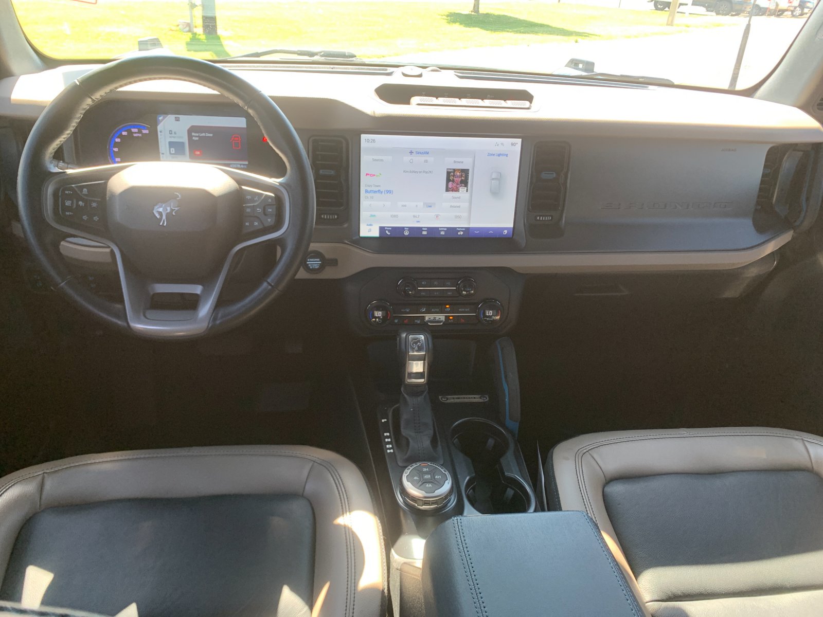 Used 2024 Gray Ford Wildtrak image 17