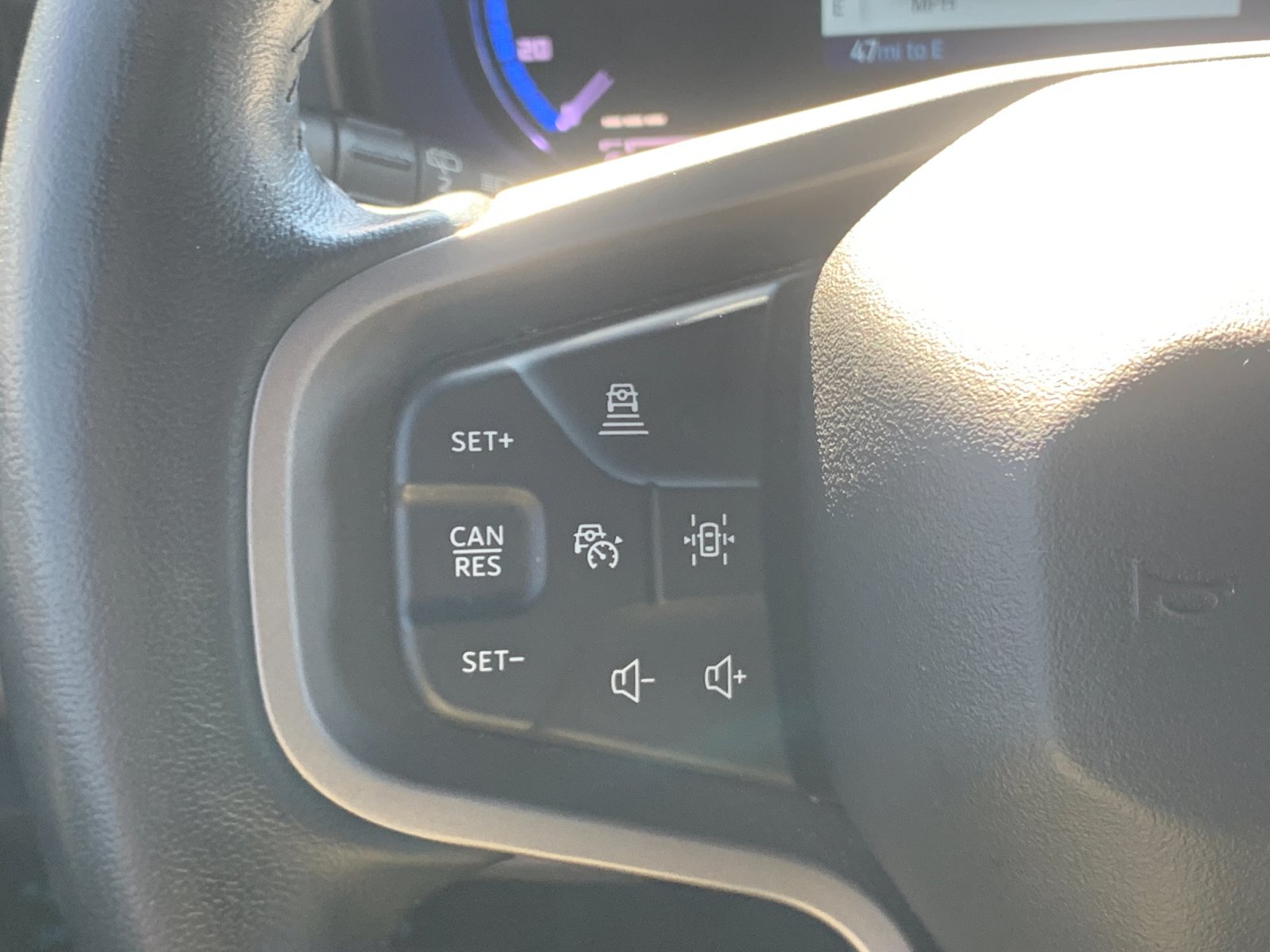 Used 2024 Gray Ford Wildtrak image 29