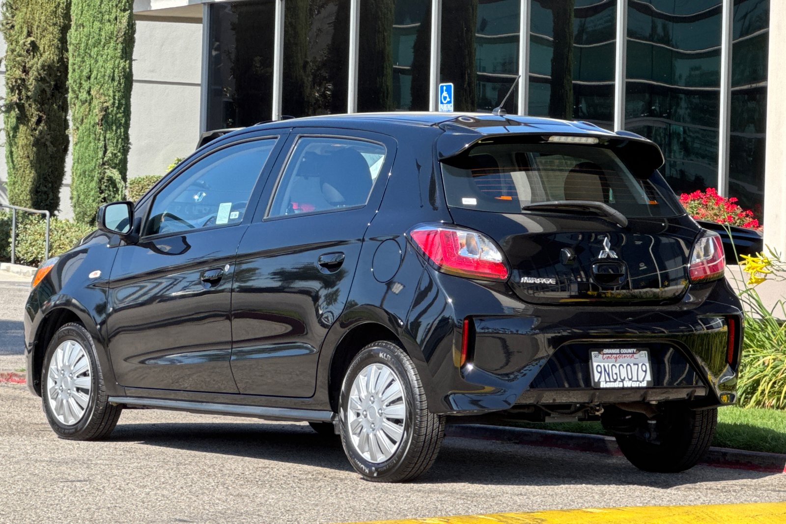 Used 2024 Jet Black Metallic Mitsubishi ES image 6