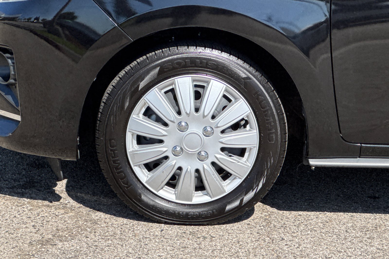 Used 2024 Jet Black Metallic Mitsubishi ES image 25