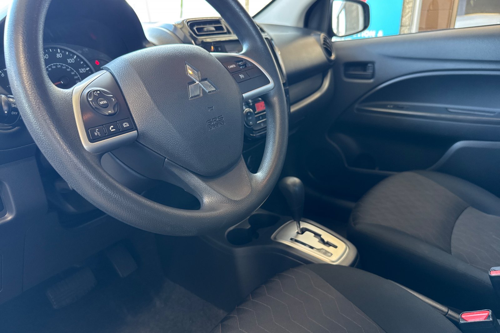 Used 2024 Jet Black Metallic Mitsubishi ES image 10