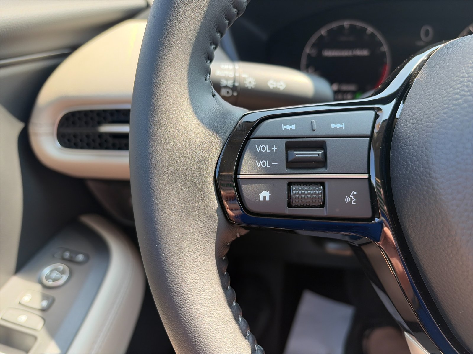 New 2027 Platinum White Pearl Honda EX-L AWD image 28